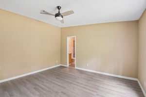 Emerson Dr-S2406-028.jpg