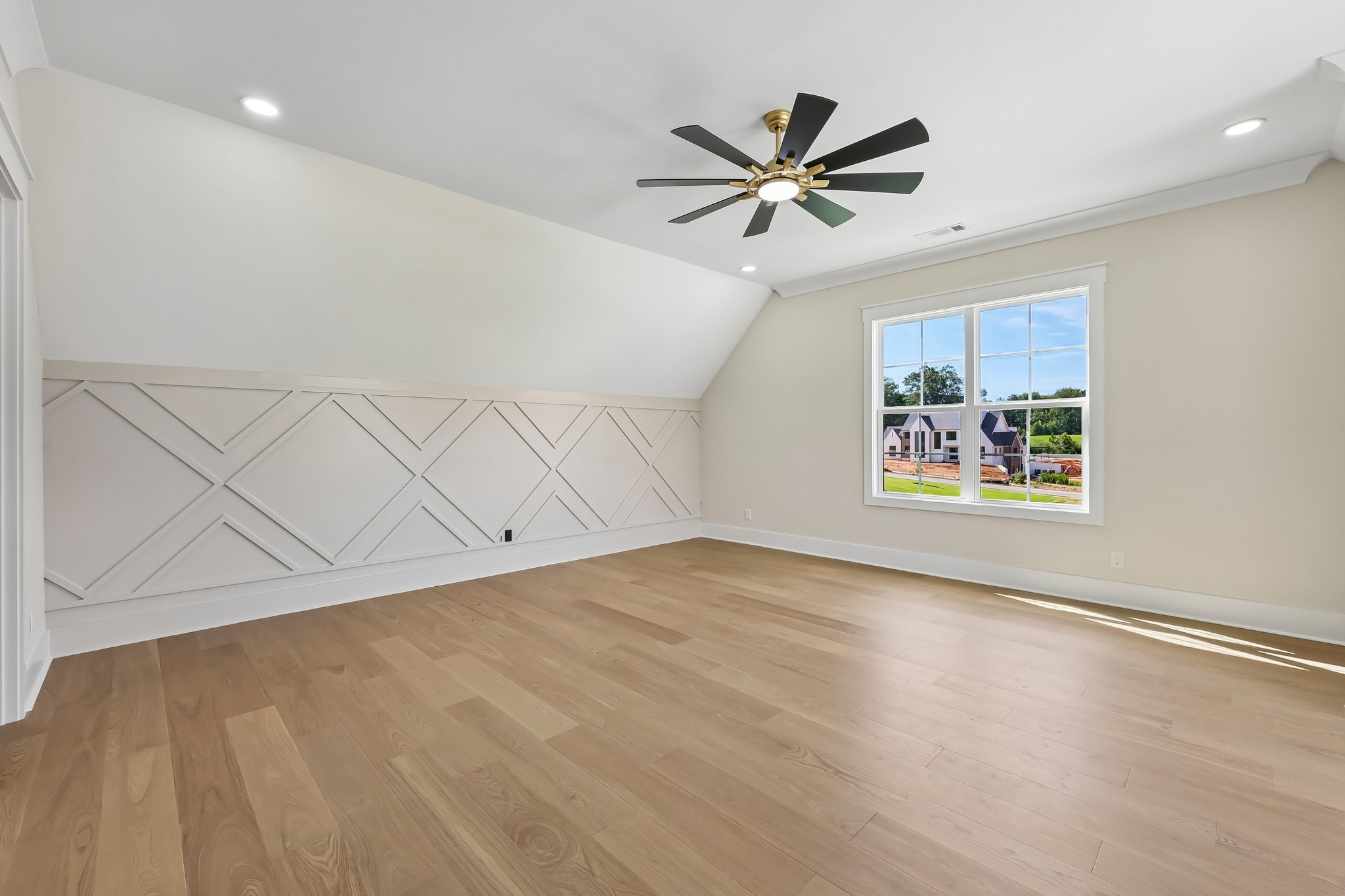 Bridgewood Dr-S2506-087.jpg