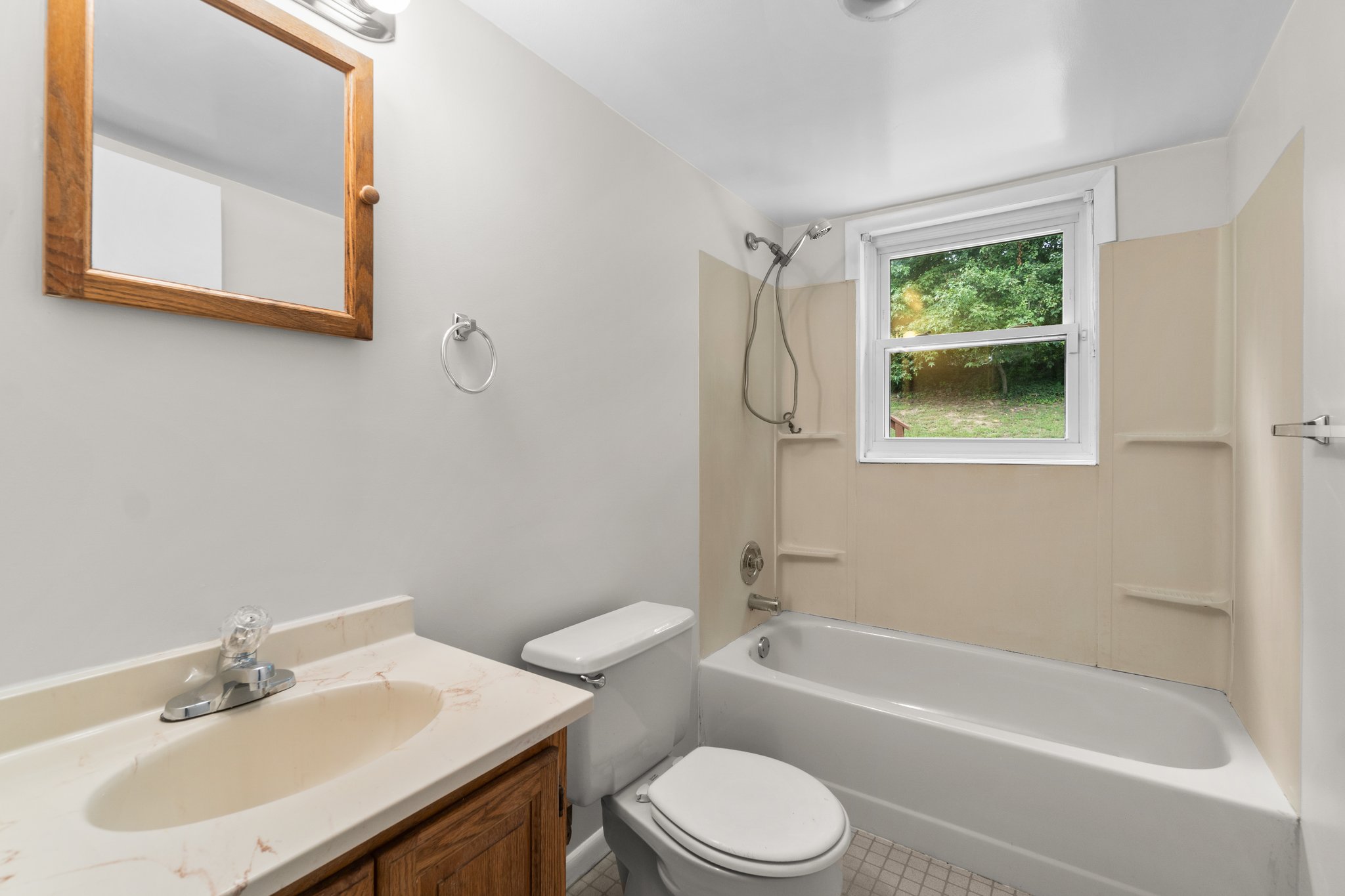 Lower Level Full Bath