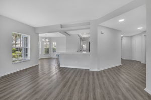 Dining to Kitchen
