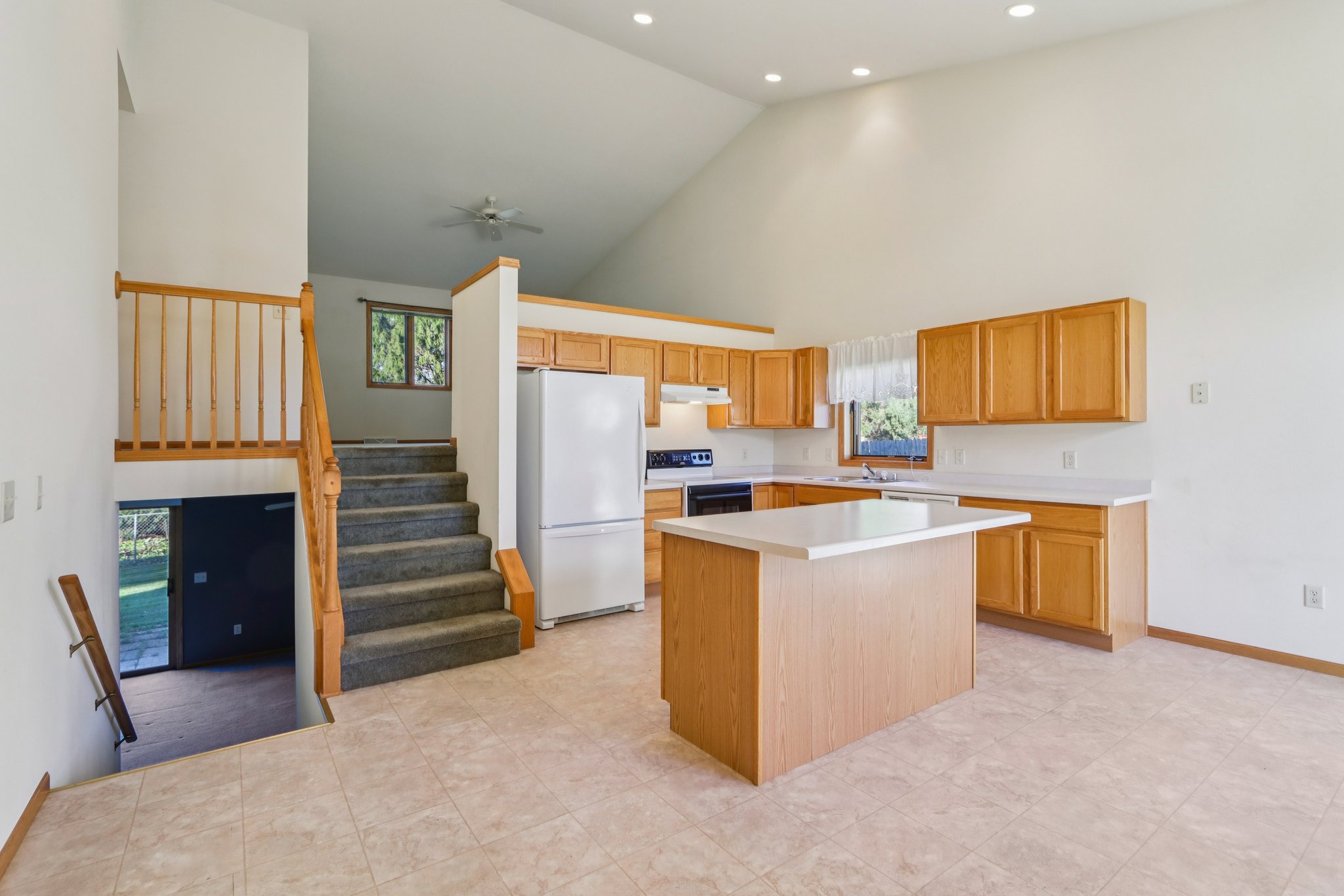 Dominion Dr-S1311-007.jpg