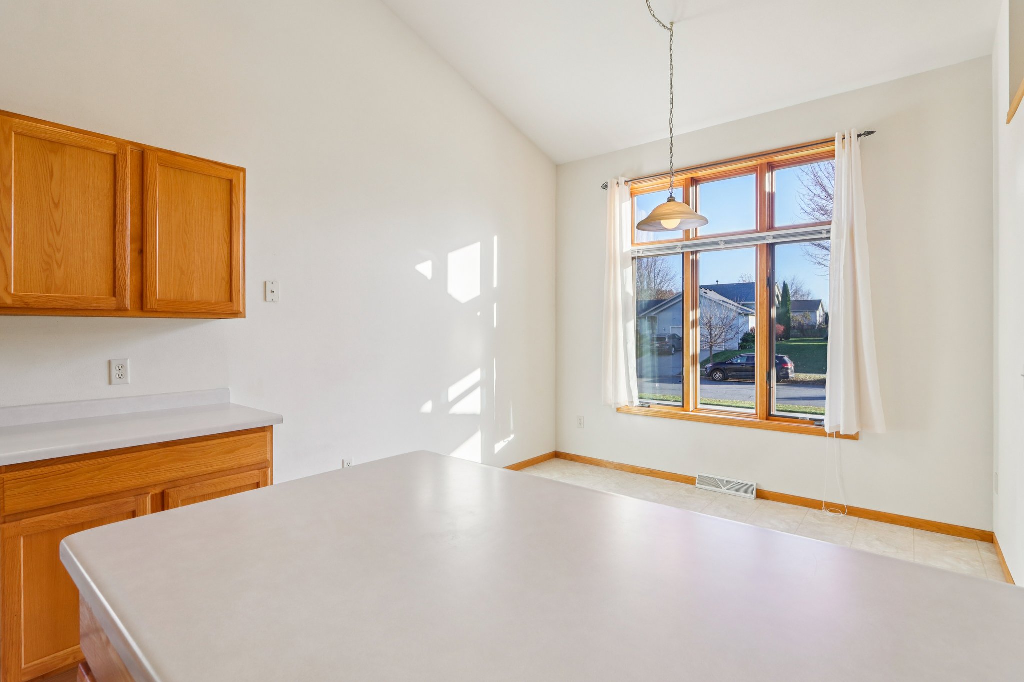 Dominion Dr-S1311-012.jpg