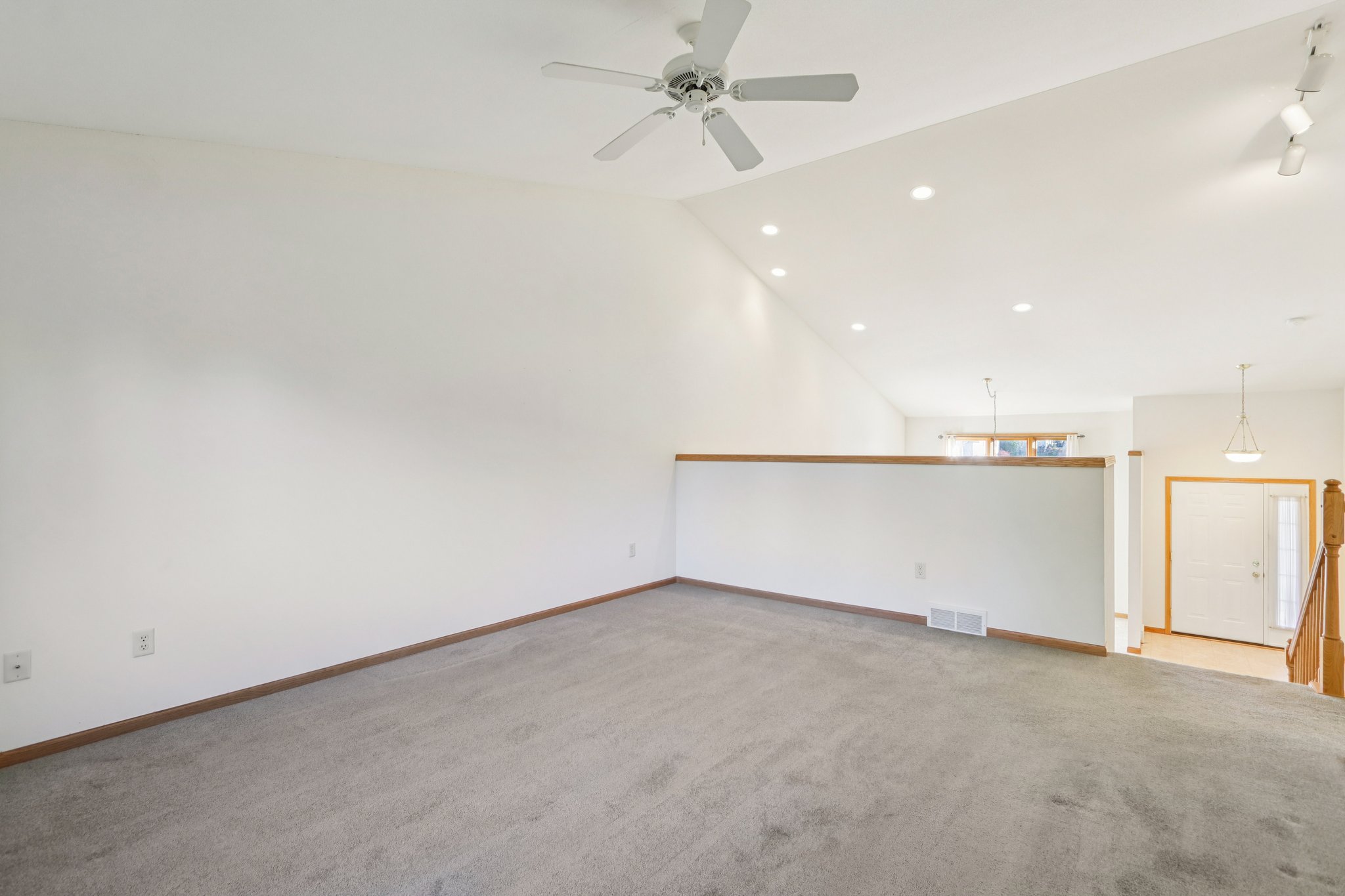 Dominion Dr-S1311-017.jpg