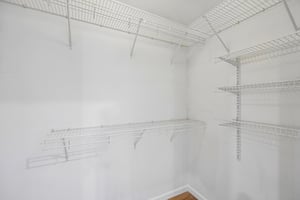 Rue Marielyne St-S2307-034.jpg