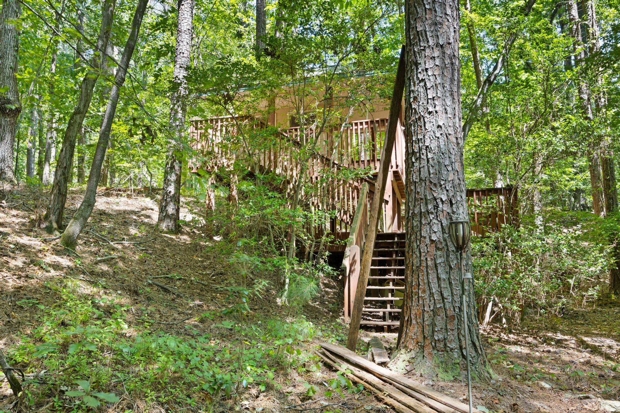 Two story play house with hardwoods & electricty