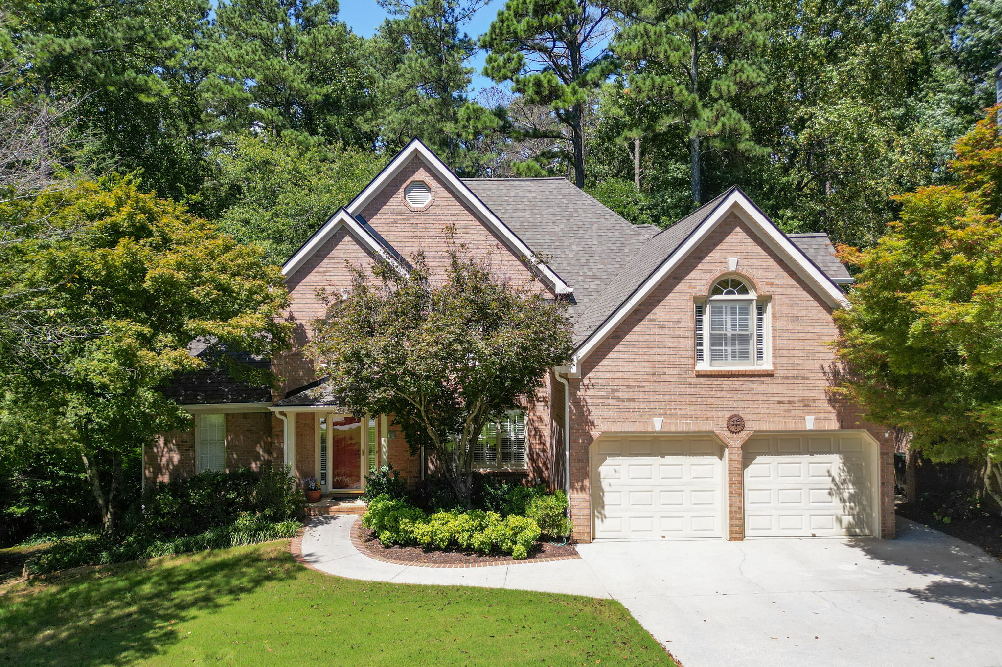 Surprisingly big! Over 4,000sf