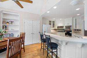 Open kitchen with dine-in