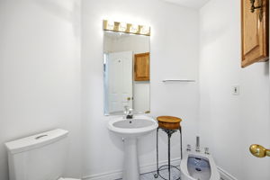  Photo 31
