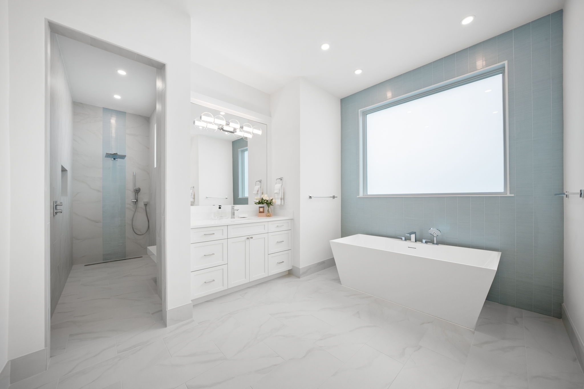 Seamless curbless shower entry