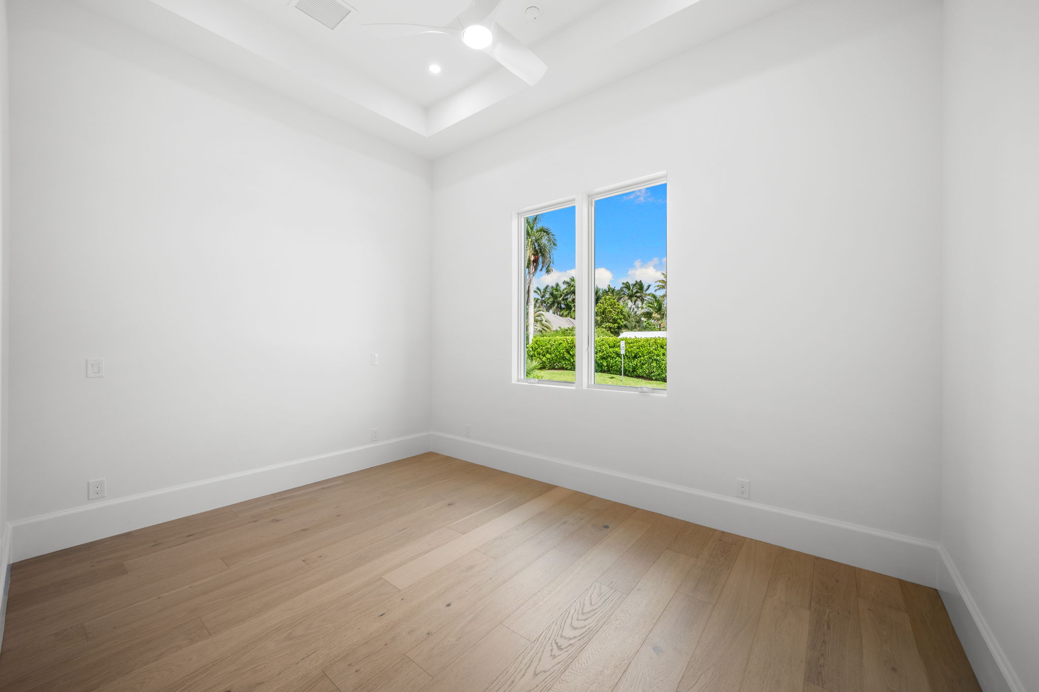 Spacious 4th bedroom
