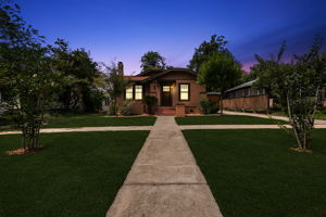  Photo 0