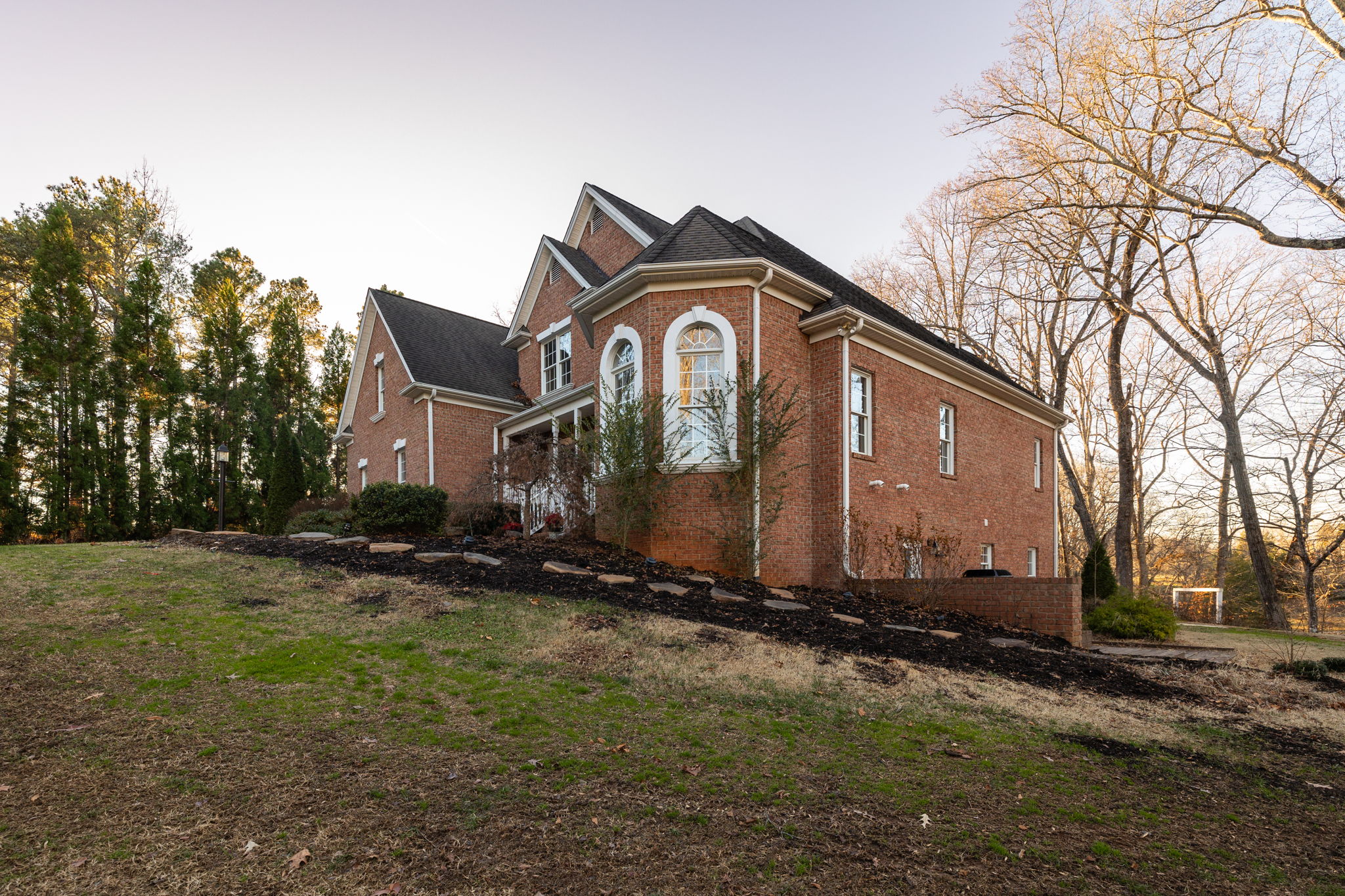 6231 Windcrest Dr-2