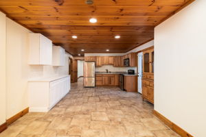 6231 Windcrest Dr-35