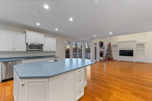 6231 Windcrest Dr-12
