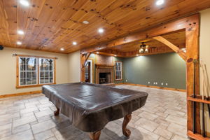 6231 Windcrest Dr-32
