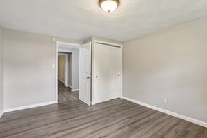 Lafayette Rd-S0907-017.jpg