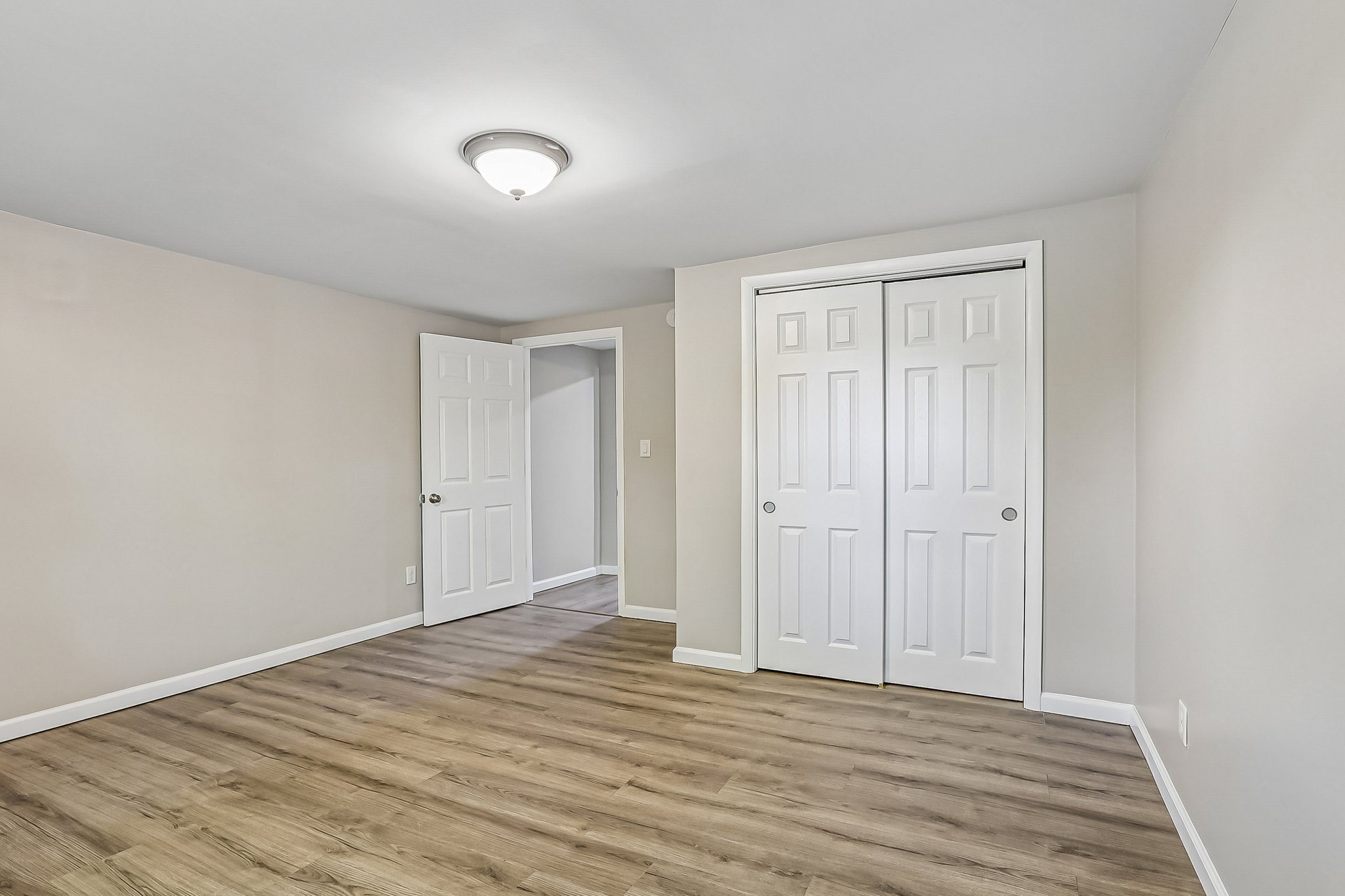 Lafayette Rd-S2204-033.jpg