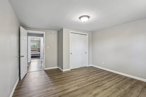 Lafayette Rd-S2204-032.jpg
