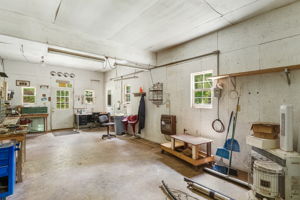  Photo 40