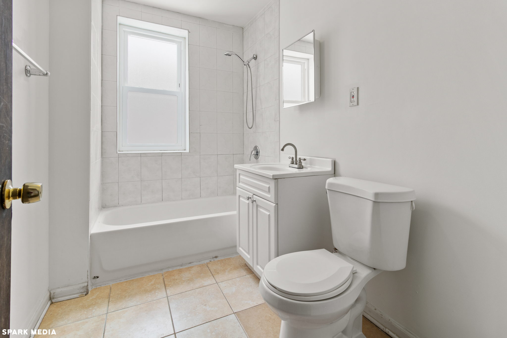 624 N Monticello Ave, Chicago, IL 60624, USA Photo 8