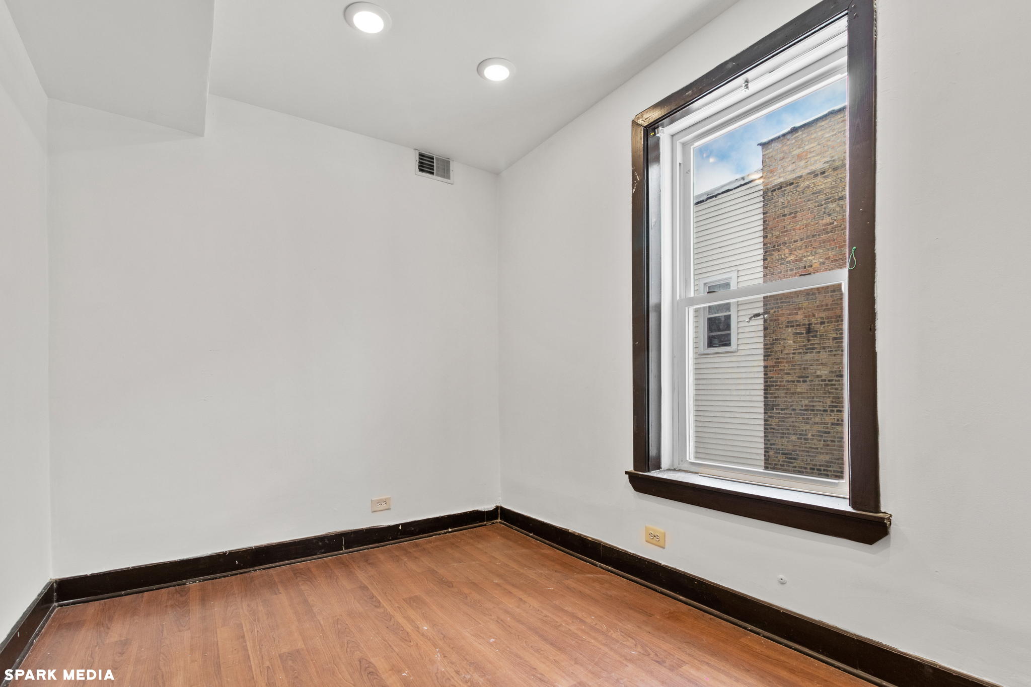 624 N Monticello Ave, Chicago, IL 60624, USA Photo 9