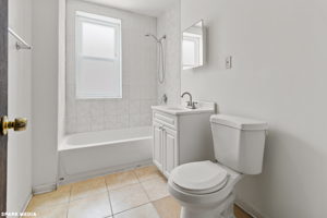 624 N Monticello Ave, Chicago, IL 60624, USA Photo 7