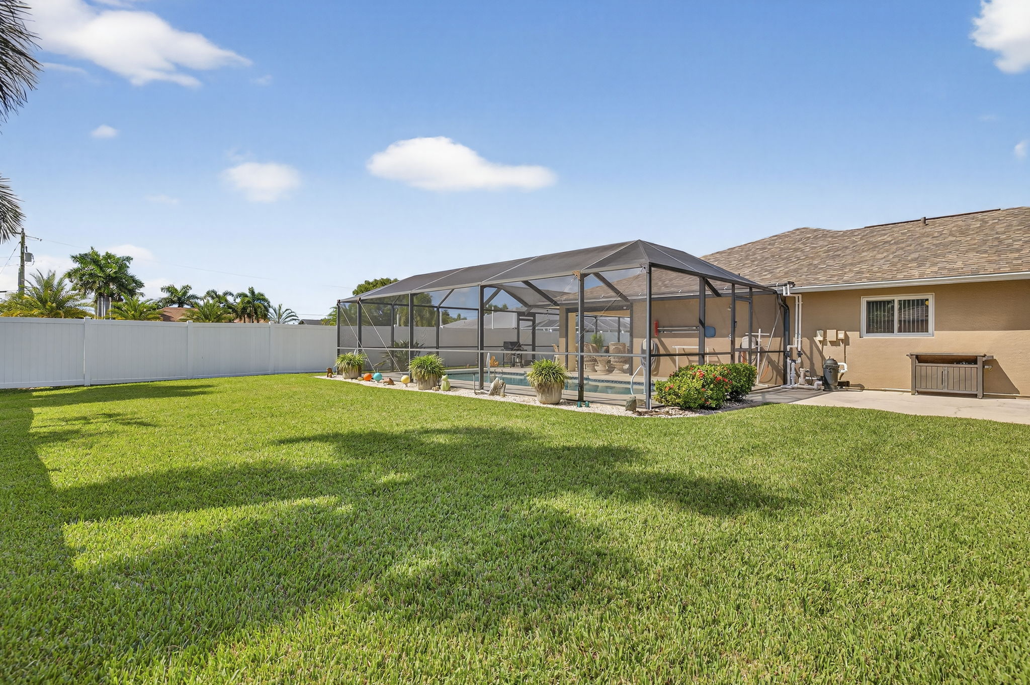 Rear Exterior 1 of 3