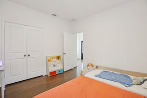 Spurlock Wy-S1701-020.jpg