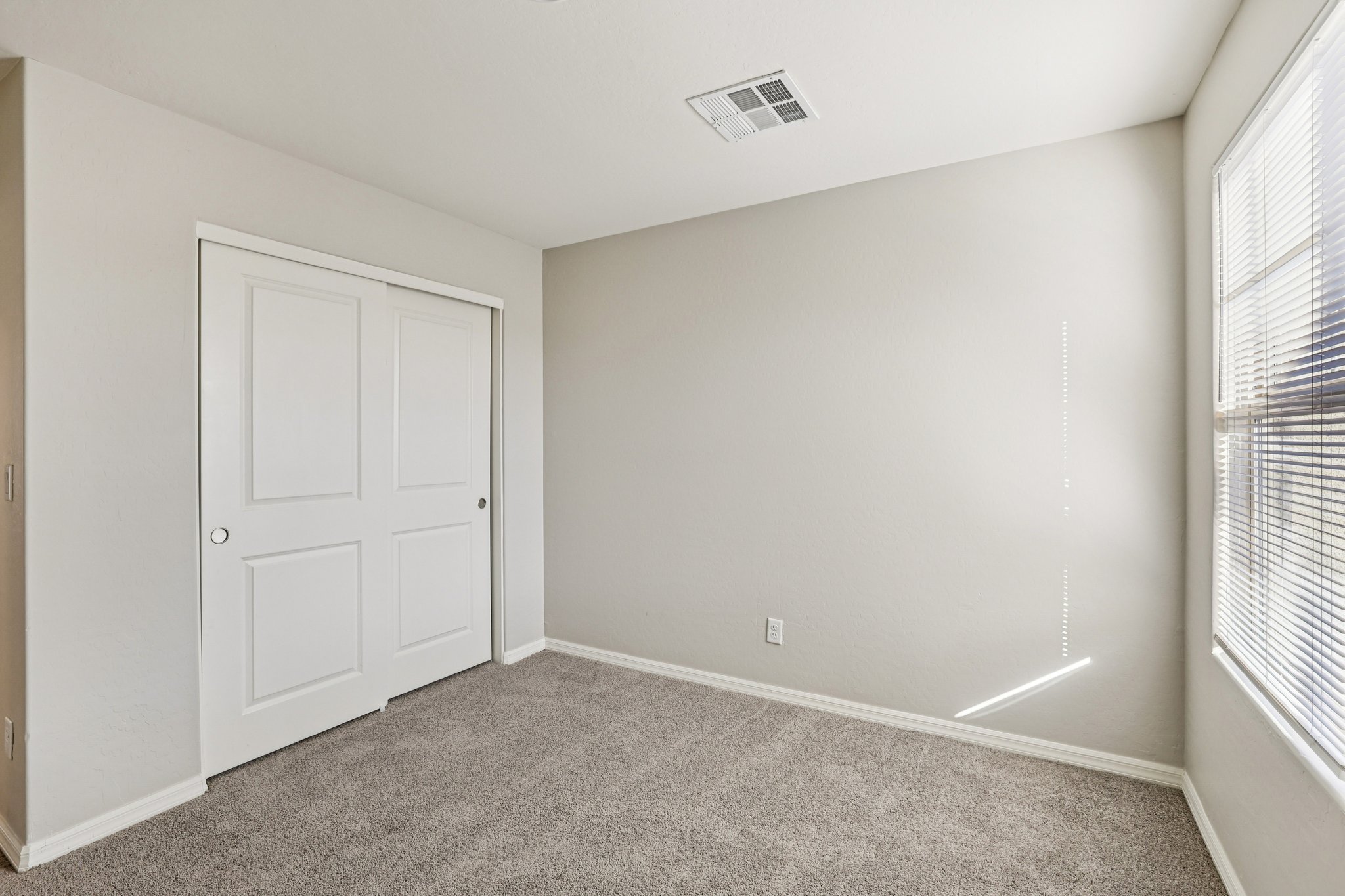 Clackamas Ct-S2810-016.jpg