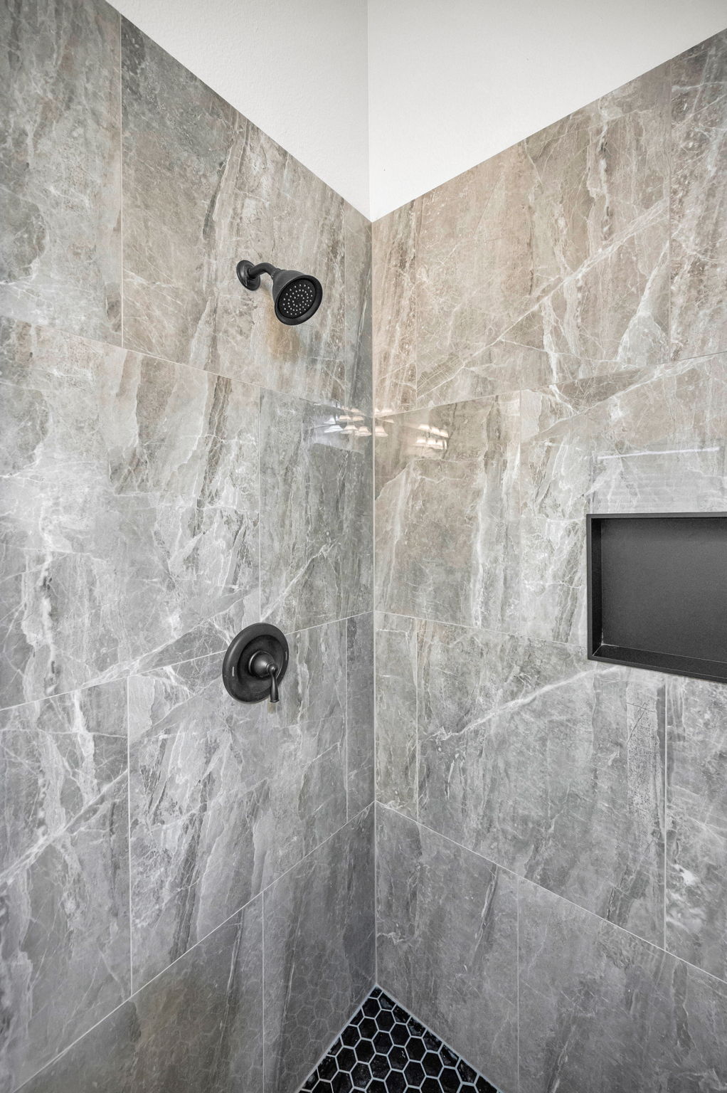 Primary Bathroom1b
