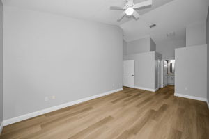 Primary Bedroom1c