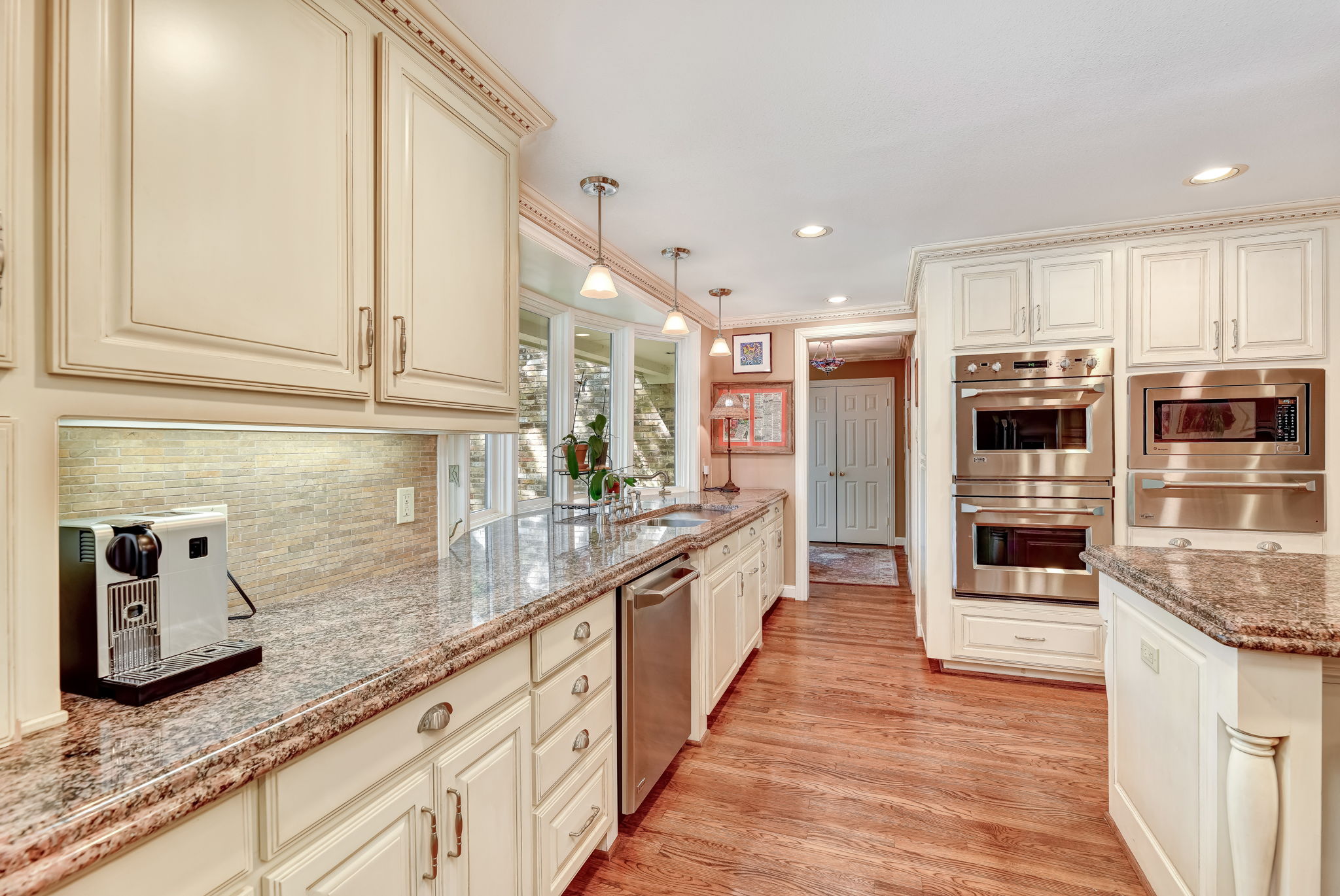 14-Kitchen-FULL