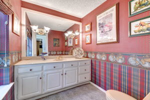 11-Guest Bath-FULL
