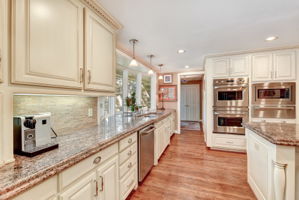 14-Kitchen-FULL