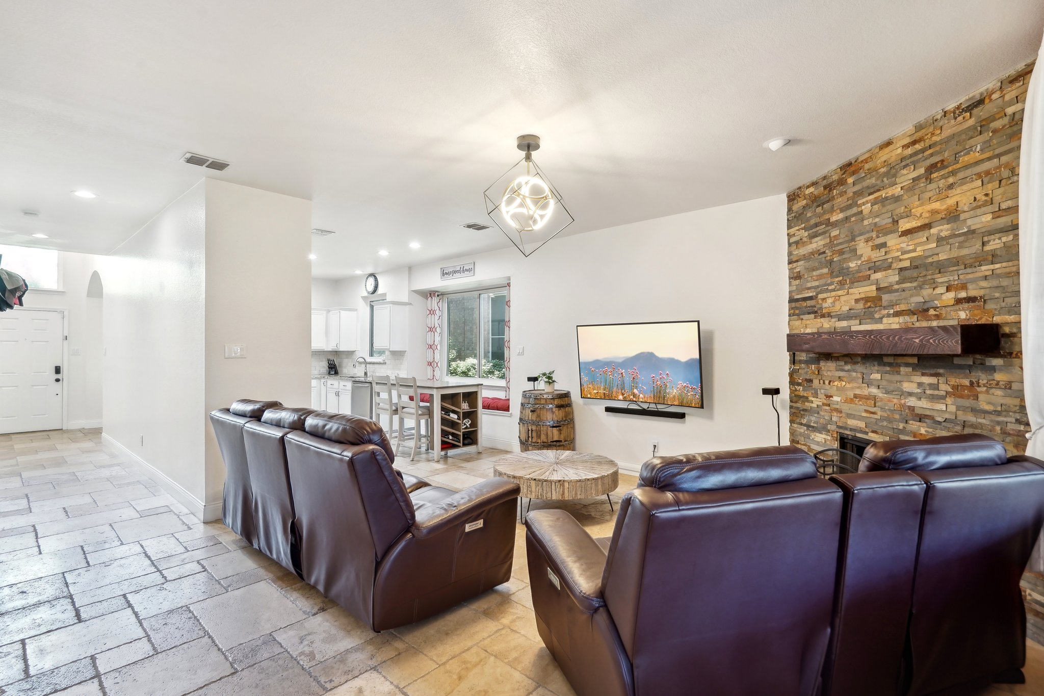 White Pine Dr-008.jpg