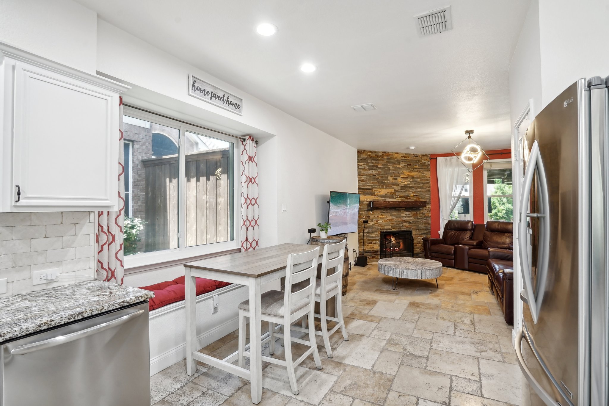 White Pine Dr-017.jpg