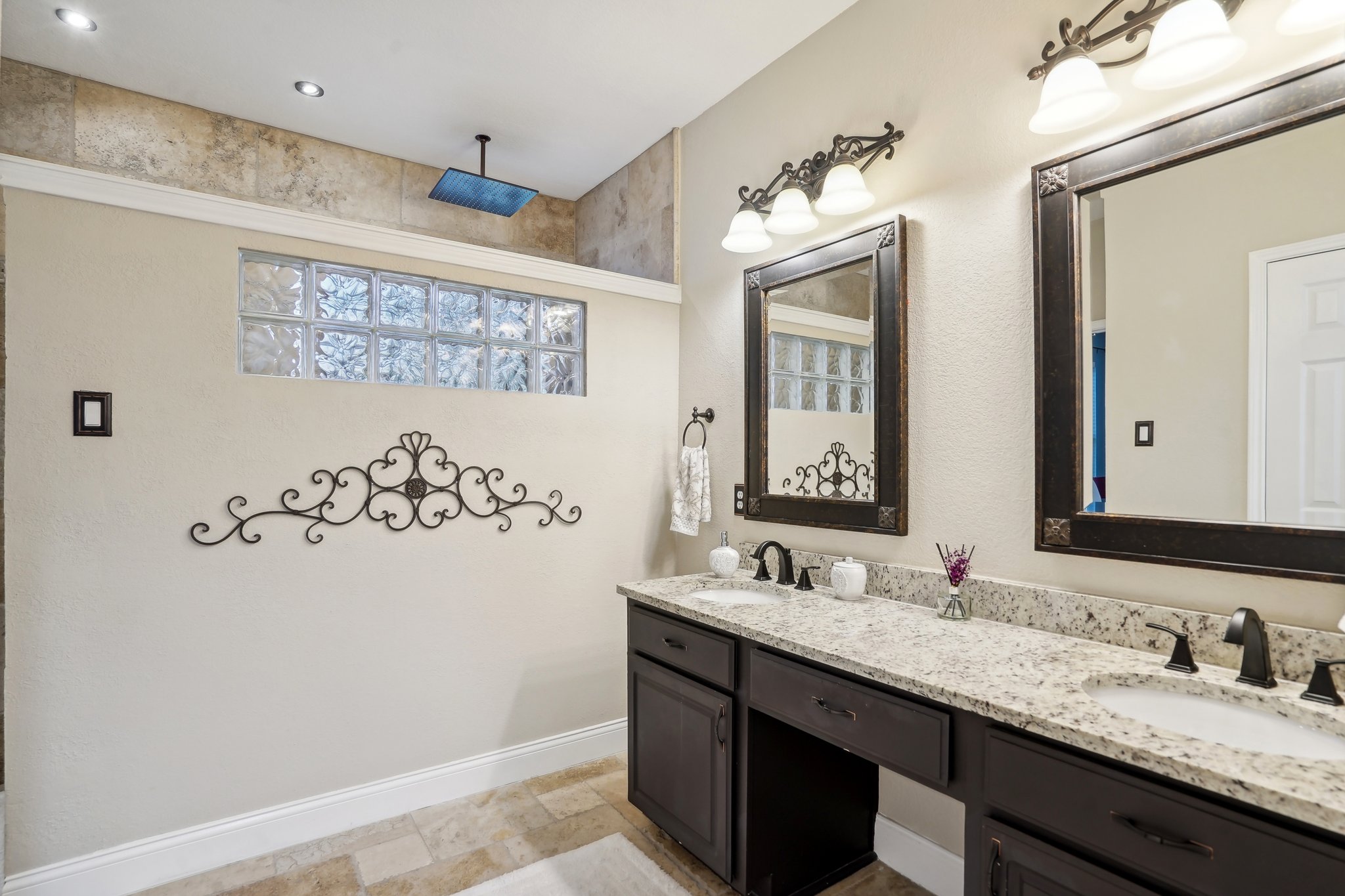 White Pine Dr-028.jpg