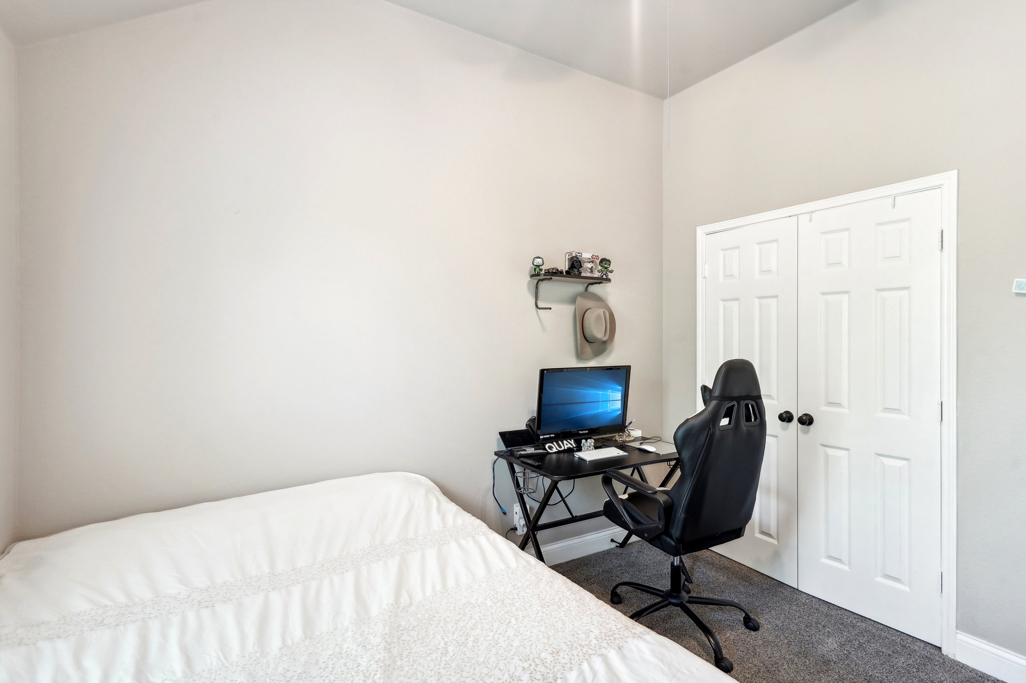 White Pine Dr-044.jpg