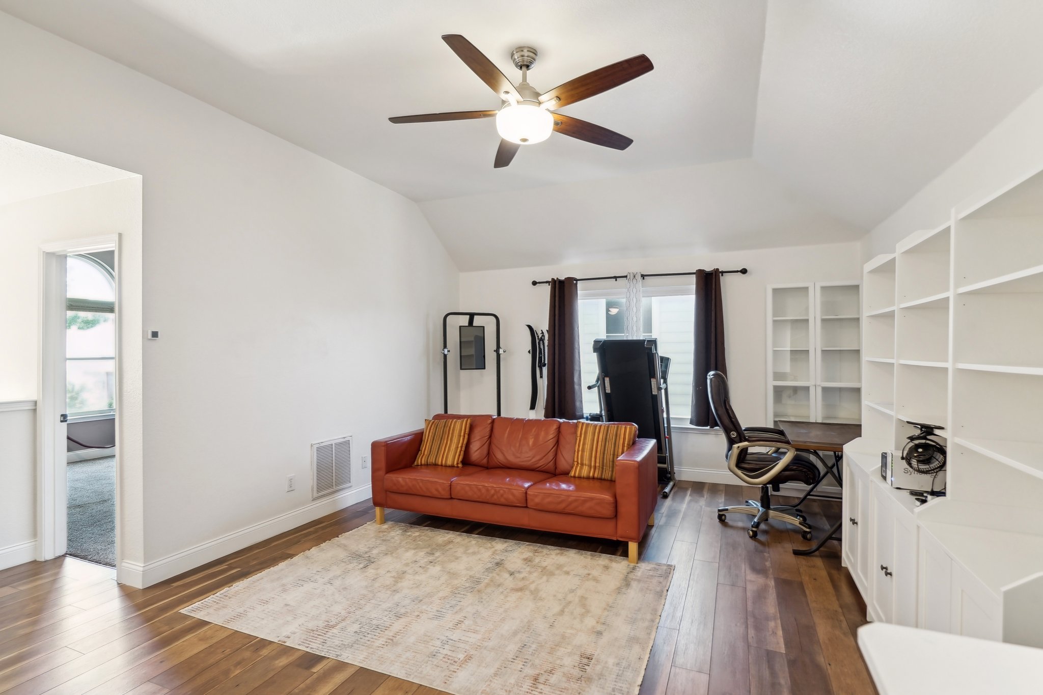 White Pine Dr-046.jpg
