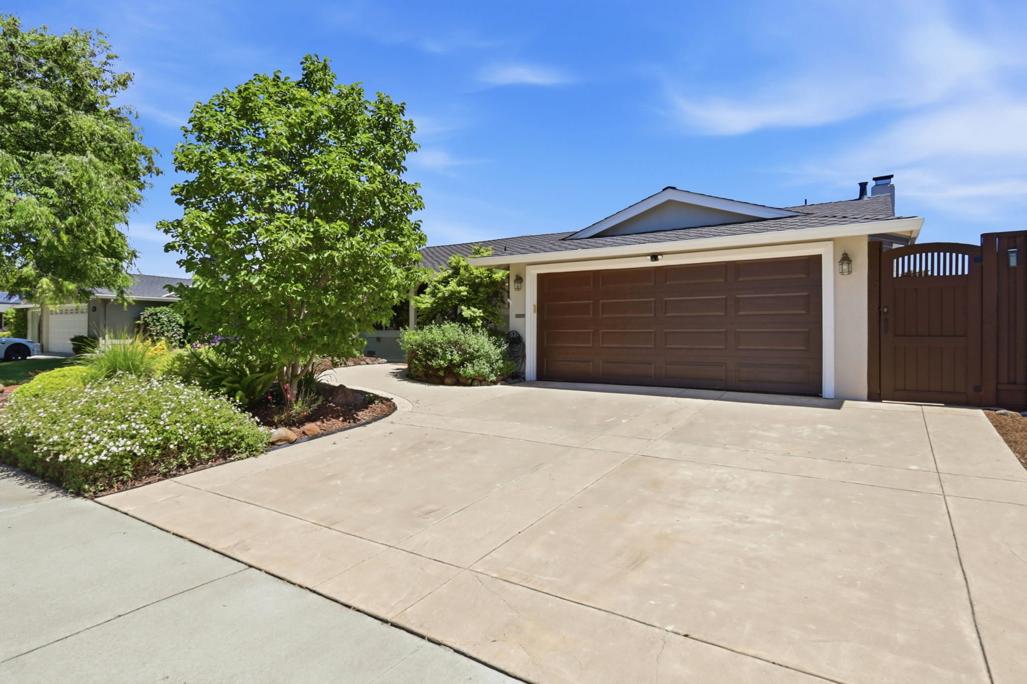 003_f8_6246 Gunter Way