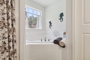 Hawser Dr-L1309-083.jpg