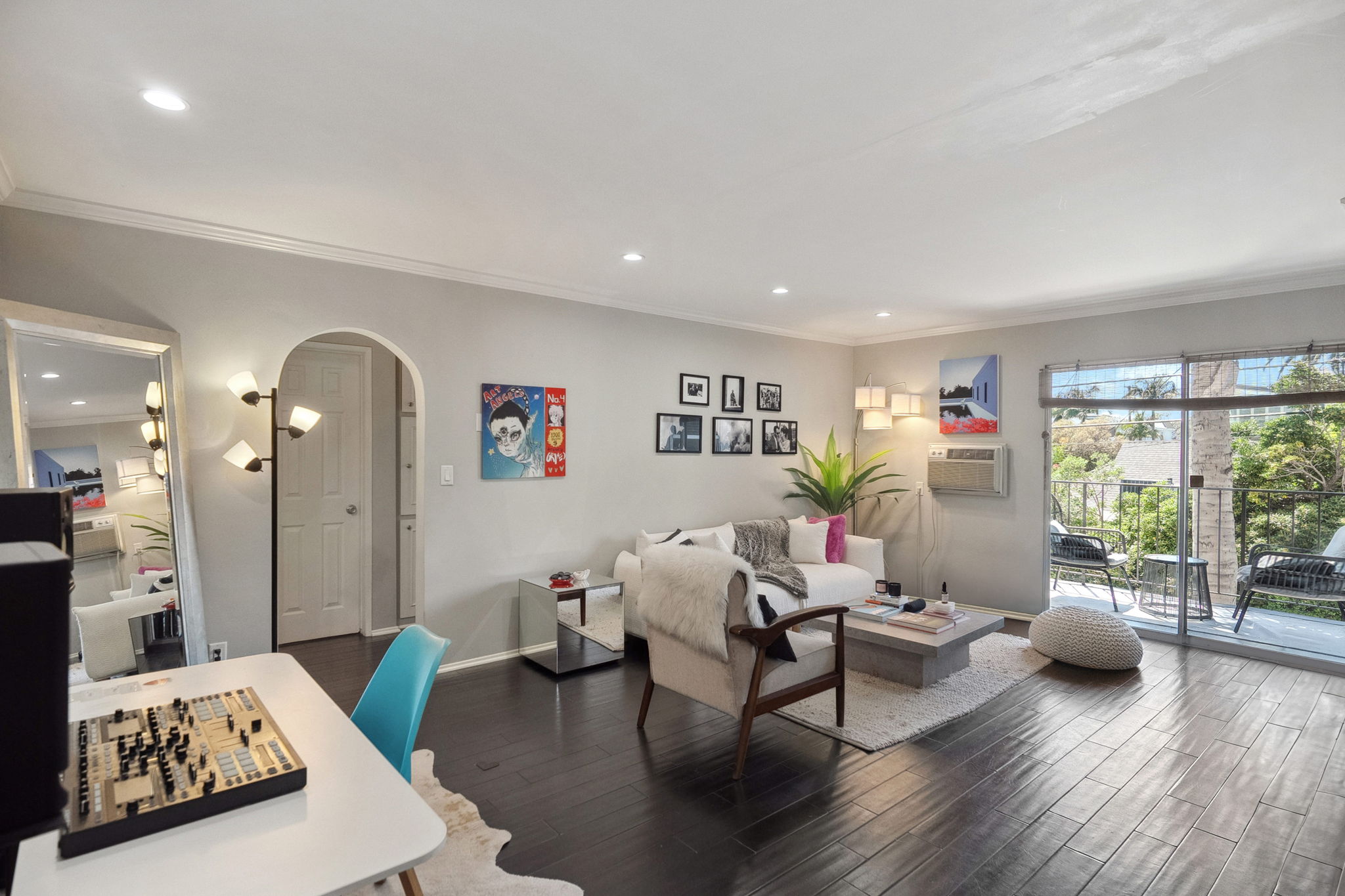 625 N Flores Street 205-7