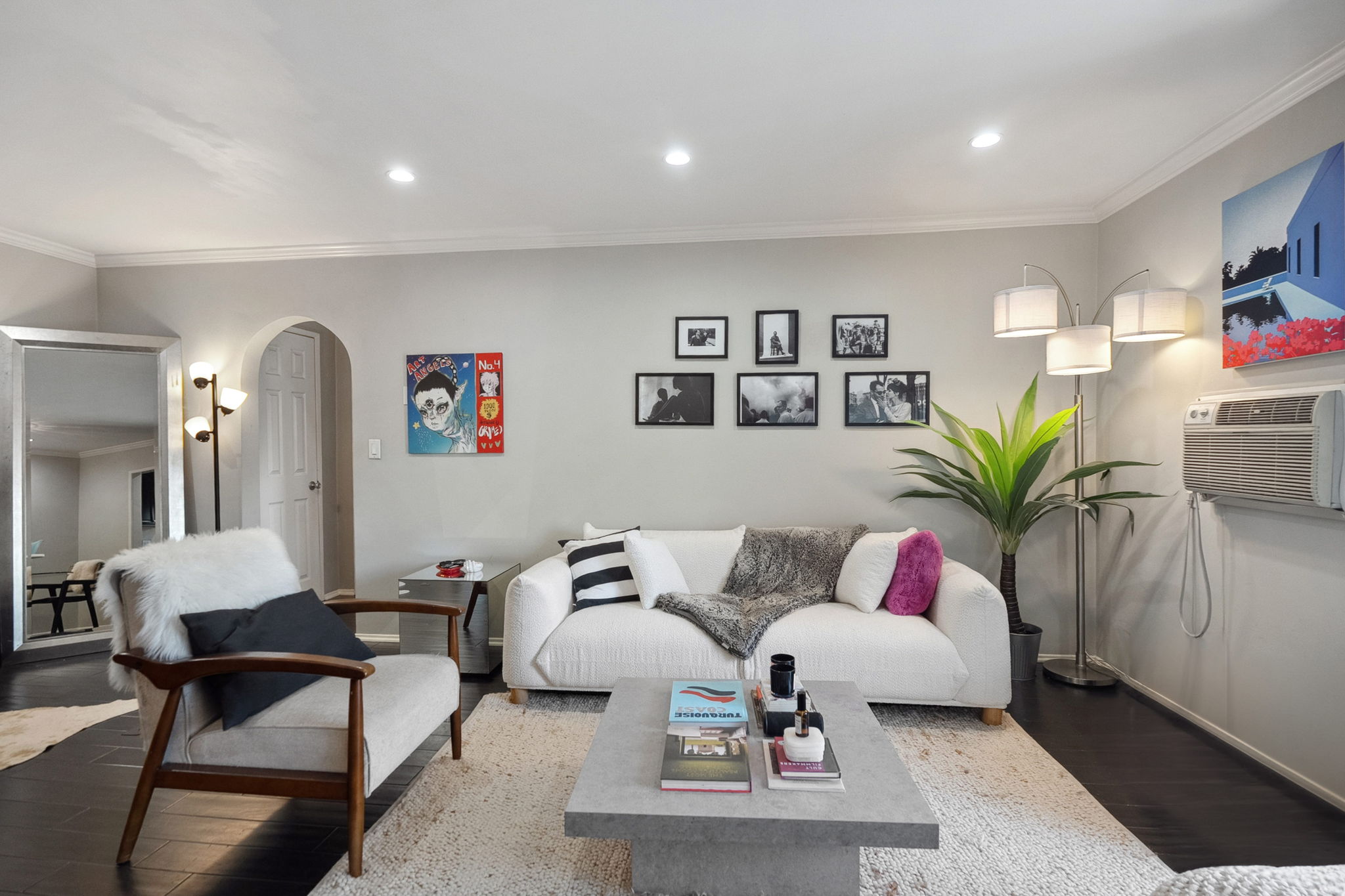 625 N Flores Street 205-13