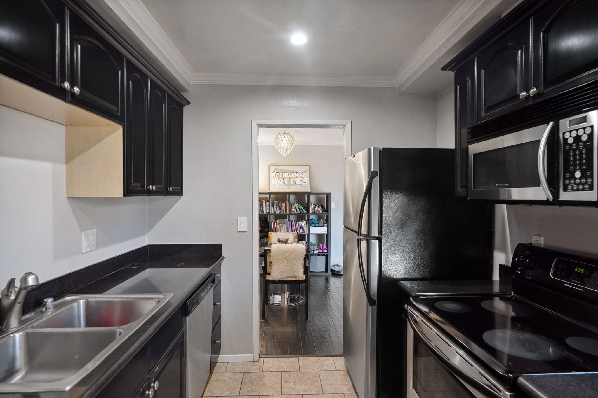 625 N Flores Street 205-15