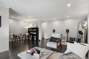 625 N Flores Street 205-16