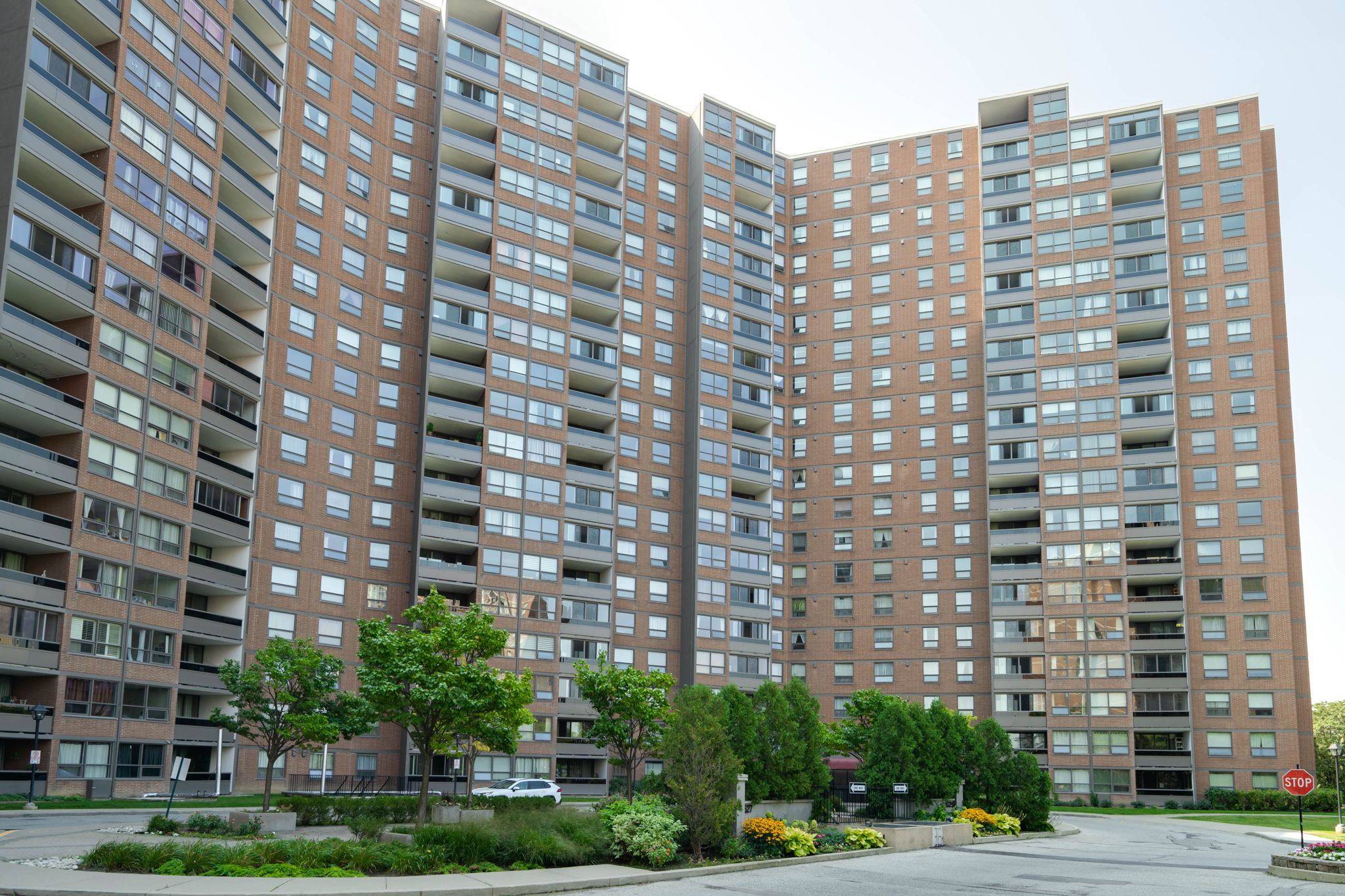 625 The West Mall Unit 1506 Toronto, ON M9C 4W9