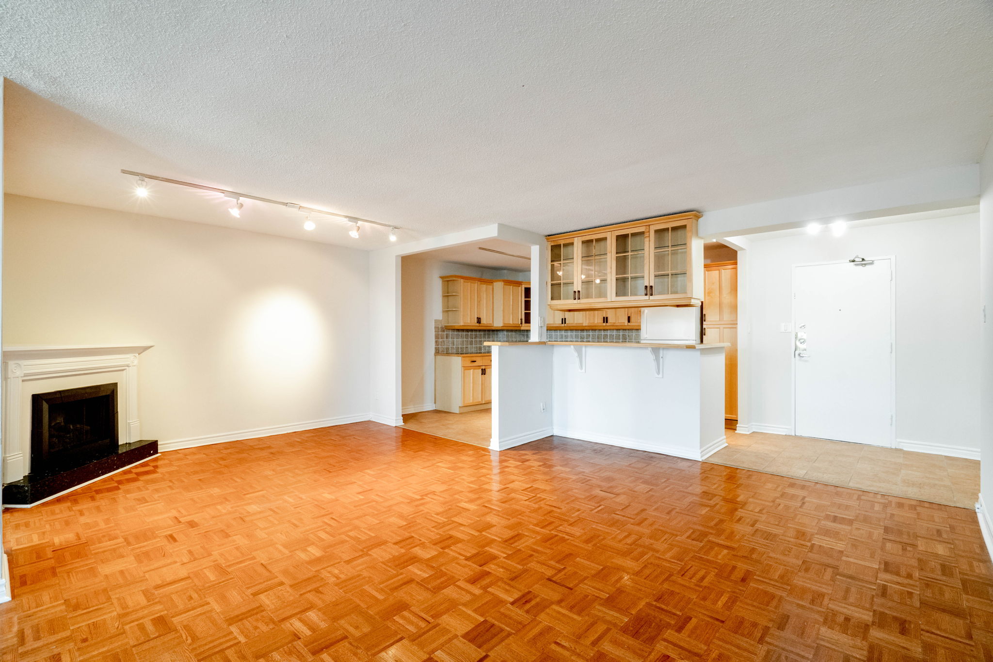 625 The West Mall Unit 1506 Toronto, ON M9C 4W9