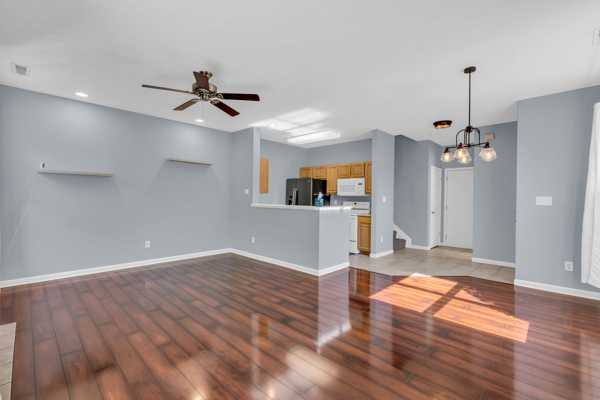  Photo 9
