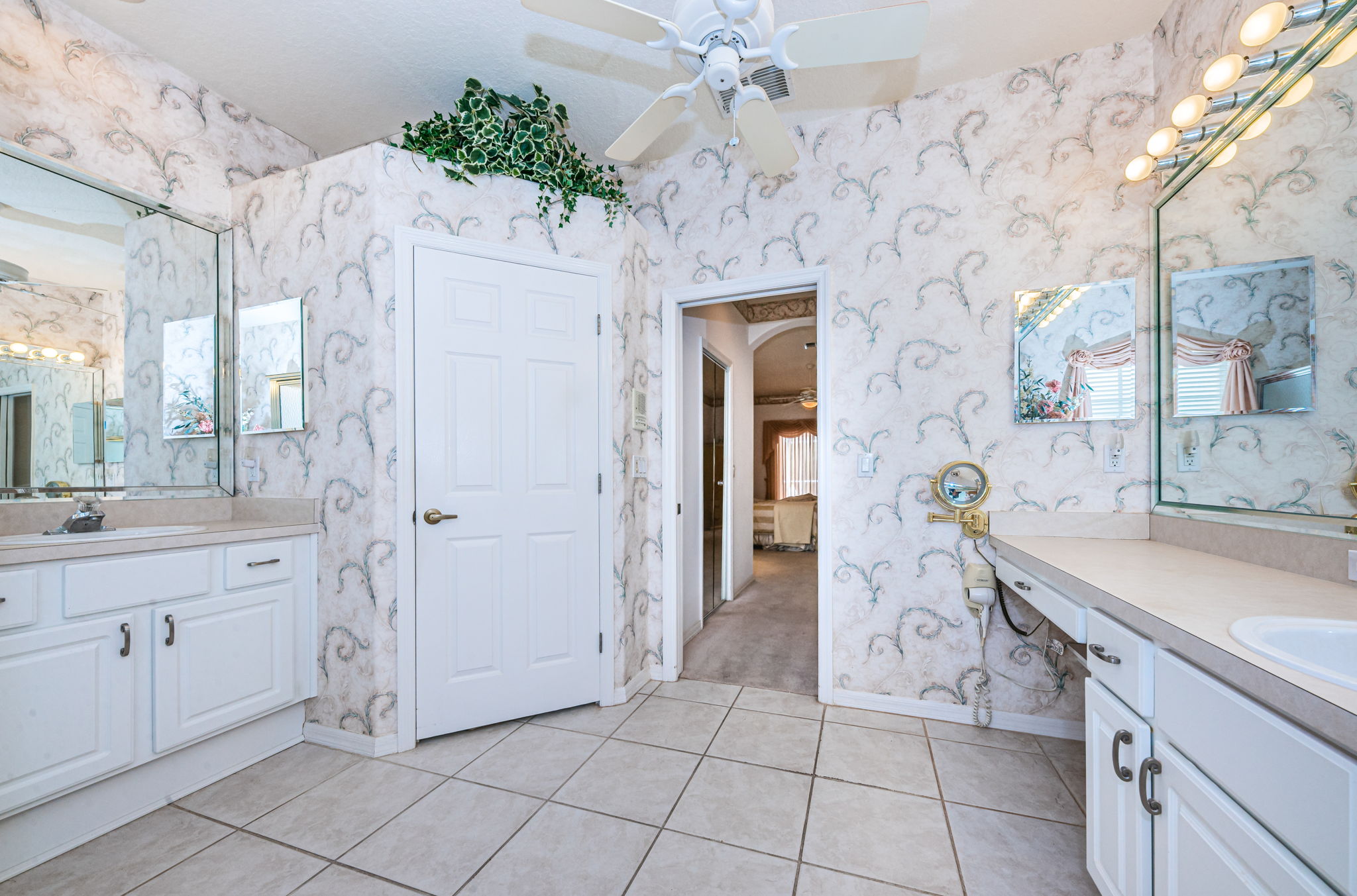 Master Bathroom1b