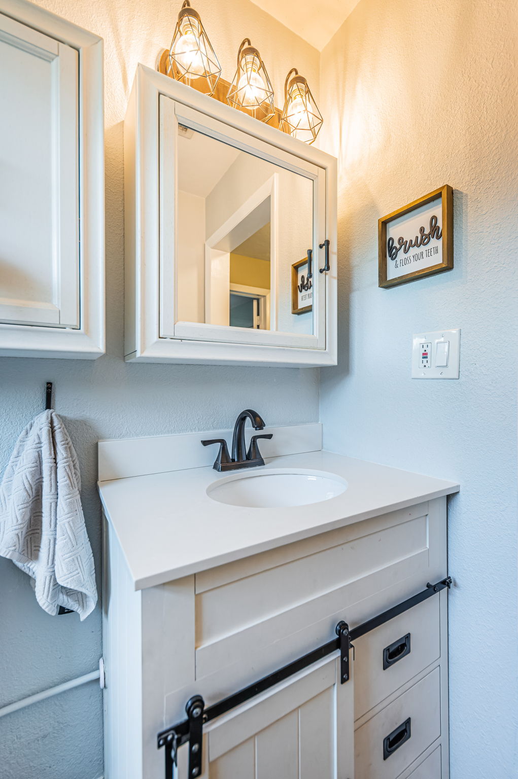 Bathroom 2b